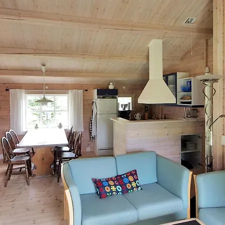 Lilian - 600m From The Sea By Interhome